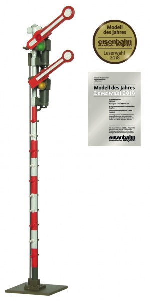 Semaphore home signal OBB, with 2 coupled, rebuilt arms<br /><a href='images/pictures/Roco/Roco-40612.jpg' target='_blank'>Full size image</a>